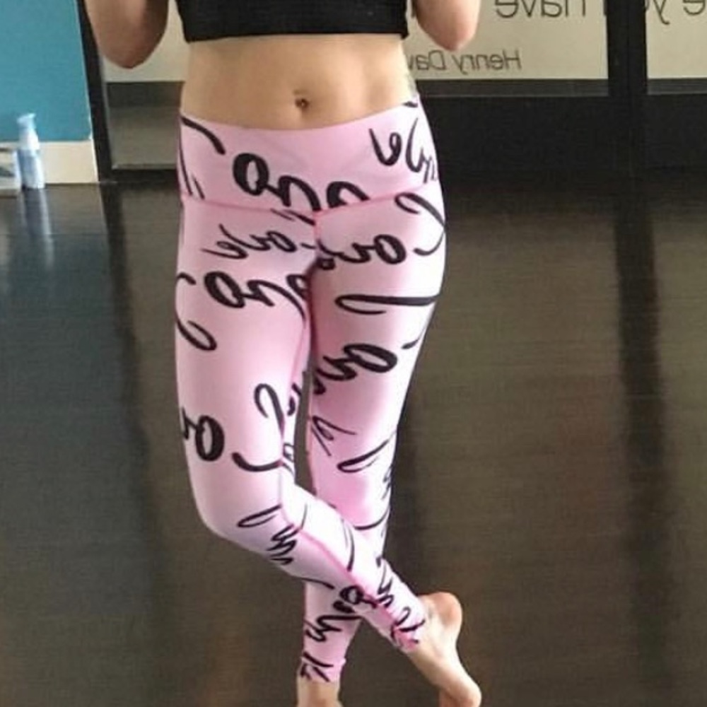 Colorado Threads “Love” Leggings Size XS